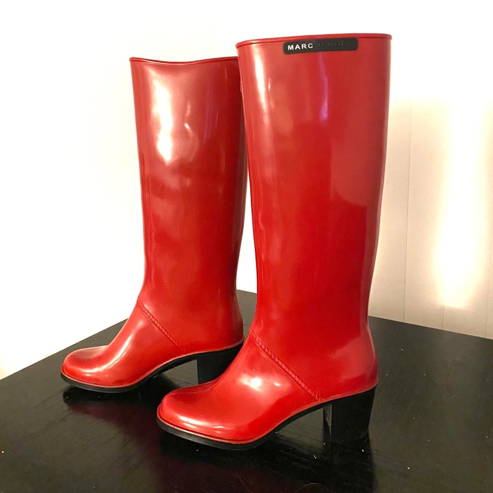 MARC JACOBS Red Rain Boots, Heals Sz US 7